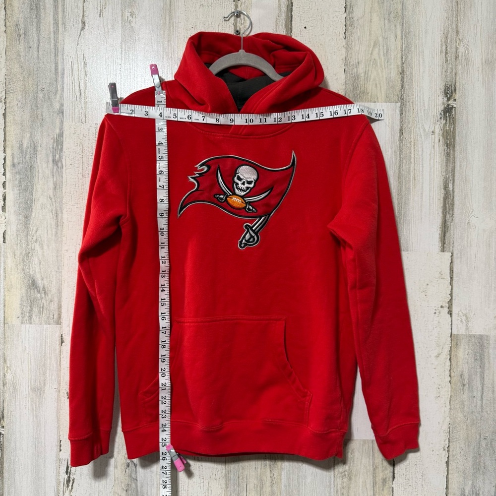 Tampa Bay Bucs Bold Red Kids Hoodie - Picture 5 of 8
